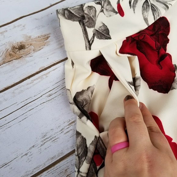 *LAST ONE* Red Rose High-Waisted Skirt - Picture 3 of 5